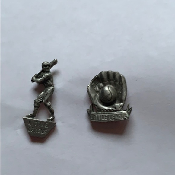 Little league tie tac pins - Picture 1 of 5